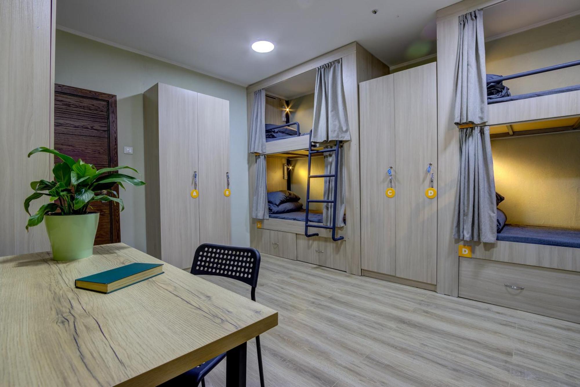 People Hostel & Coworking Бішкек Екстер'єр фото